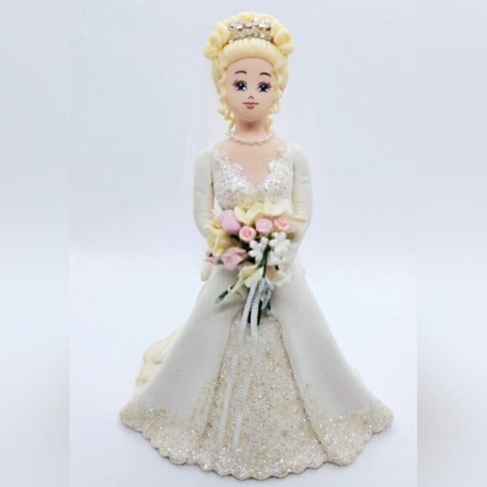 Vintage Avon Kneaded Angel Bride Figurine Carol Graziano Wedding Collectible 5"
